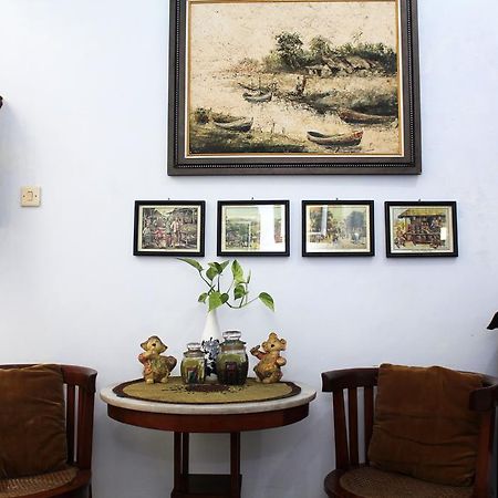 Griya Kedasih Guesthouse Yogyakarta Exterior photo